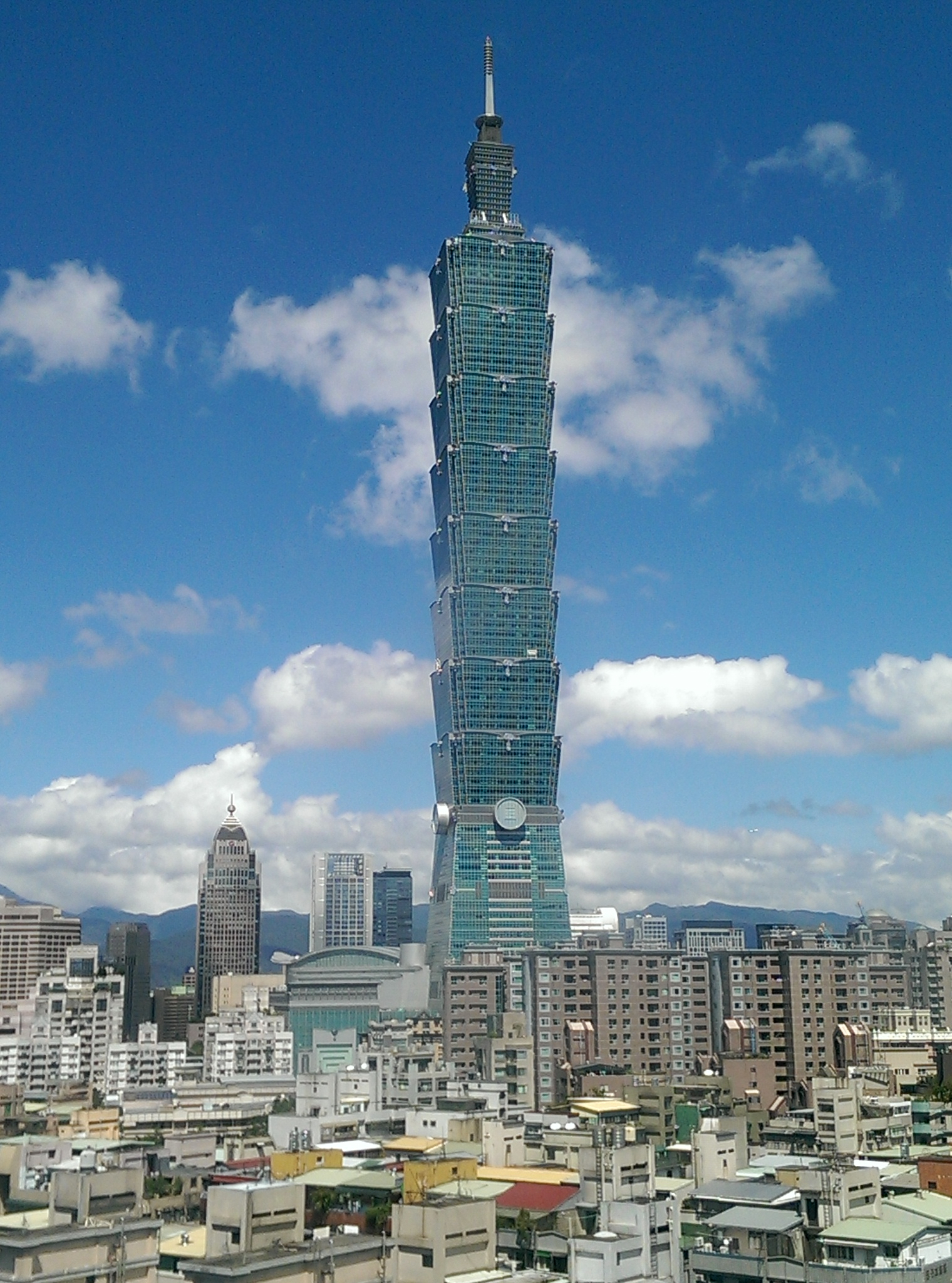 Tower_of_Taipei_101.jpg